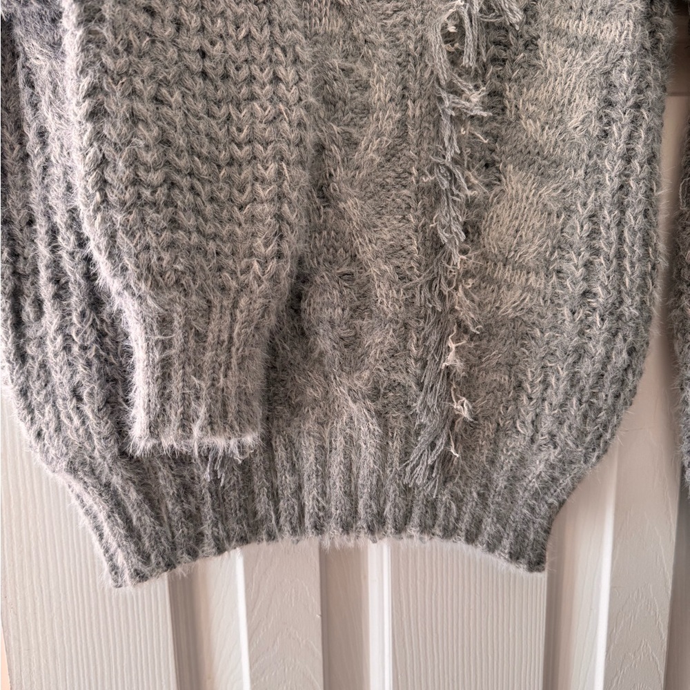 Sweater 🩶 - Picture 5 of 8